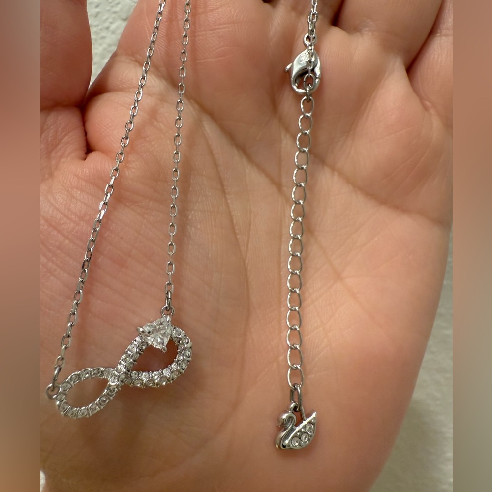 Swarovski infinity hyperbola necklace - Picture 4 of 7